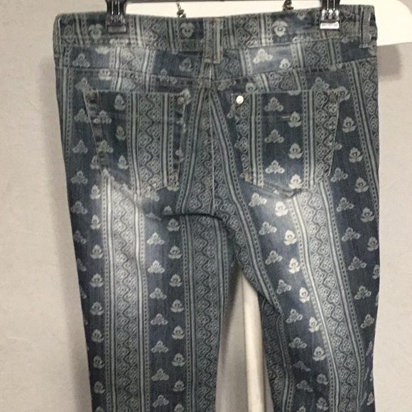 Flair Bottom Jeans - Picture 4 of 5